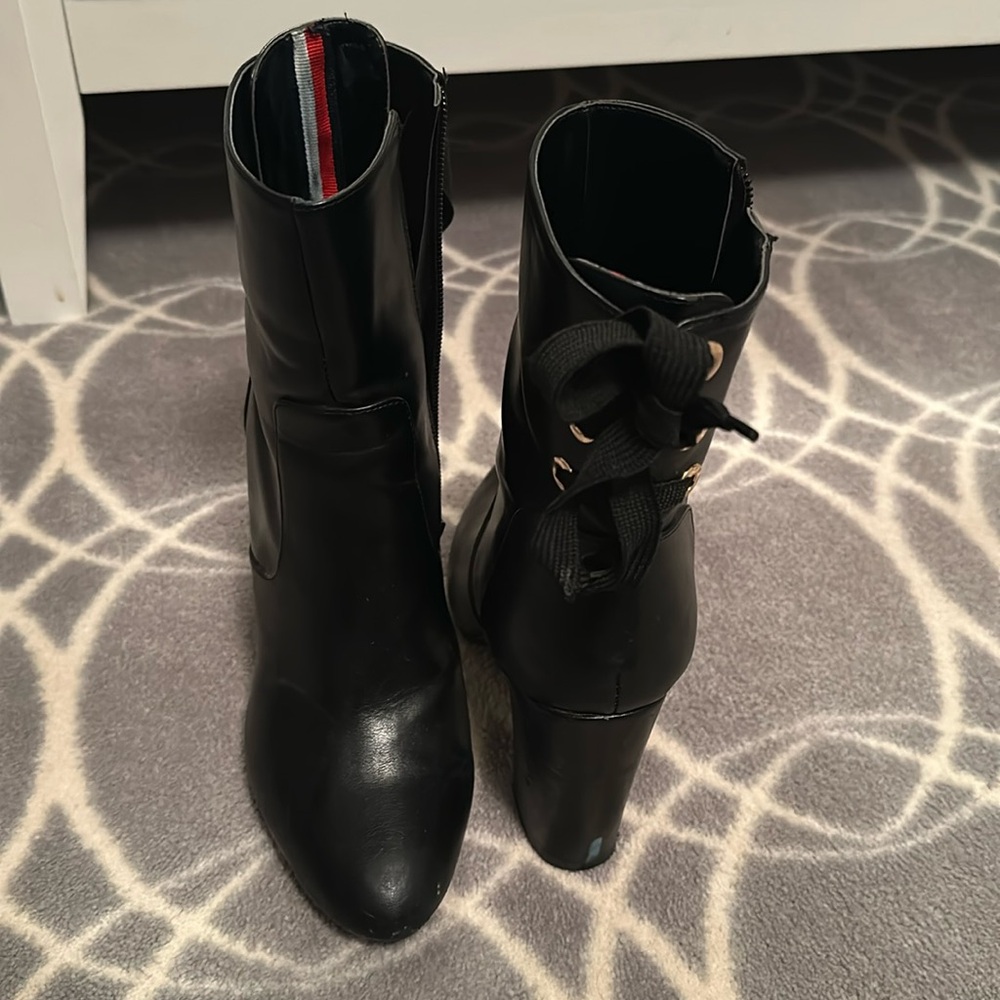 Tommy Hilfiger booties